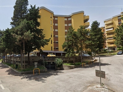 Trilocale in Vendita a Perugia, 159'000€, 112 m², con Box