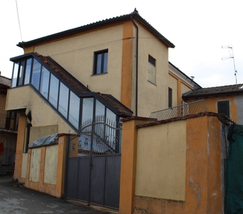 Casa semi indipendente in vendita a Pezzana Vercelli