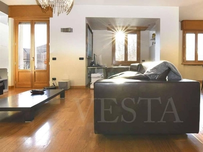 Appartamento di lusso di 155 m² in vendita viale Corsica, Milano, Lombardia