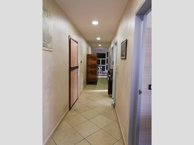 Appartamento in Affitto a Ferrara, zona Entro Mura, 700€, 95 m², arredato
