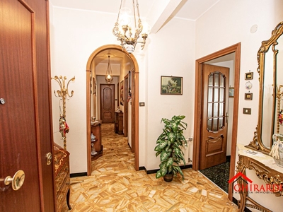 Appartamento in Affitto a Genova, zona Sestri Ponente, 540€, 80 m², arredato