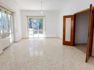 Appartamento in Affitto a Roma, zona Eur, 1'790€, 161 m²