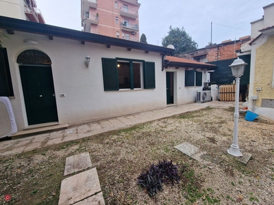 Appartamento in Affitto in Via Camillo Porzio a Roma