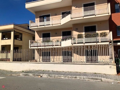 Appartamento in Affitto in Via Casa Manzo 17 a Salerno