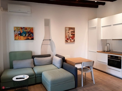 Appartamento in Affitto in Via San Gregorio 17 a Milano