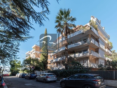 Appartamento in Affitto in Via Sebastiano Conca a Roma