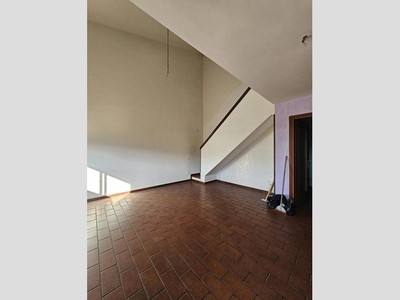 Appartamento in Vendita a Arezzo, 168'000€, 178 m²