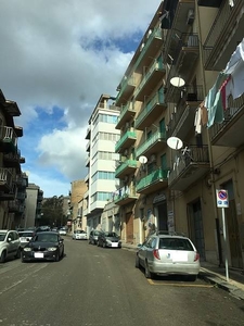 Appartamento in vendita a Caltanissetta Vespri Siciliani, Redentore, G. Cascino, Pitre