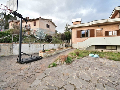 Appartamento in vendita a Castelnuovo Berardenga Siena Ponte a Bozzone