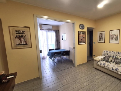Appartamento in vendita a Laigueglia Savona Centro