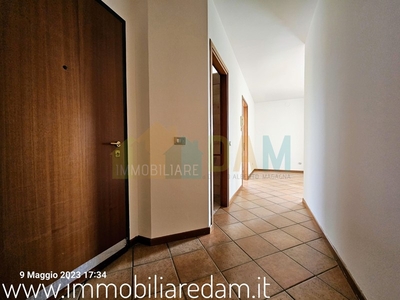 Appartamento in Vendita a Vicenza, 128'000€, 120 m², con Box