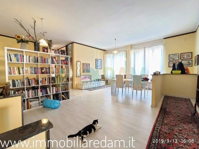 Appartamento in Vendita a Vicenza, zona INT. SAN FELICE, 120'000€, 120 m²