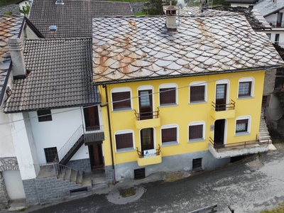 Appartamento indipendente in vendita a Saint-marcel Aosta Lillaz