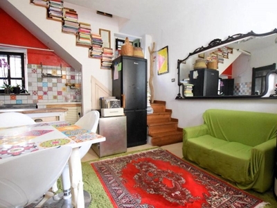 Casa Indipendente in Vendita a Nuoro, zona Centro, 95'000€, 68 m²