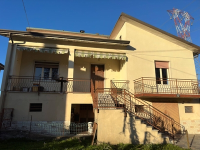 Casa singola in vendita a Arcola La Spezia Piano Di Arcola