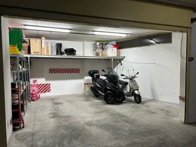 Garage in vendita a Bari via Nicola Garrone, 12
