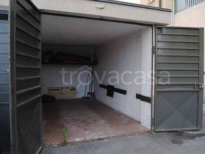 Garage in vendita a Moncalieri via Sestriere, 53