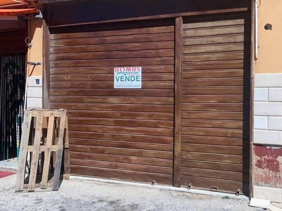 Garage in vendita a Naro