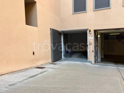 Garage in vendita a Padova via Roma