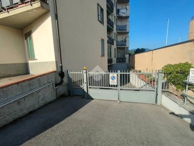 Garage in vendita a Prato viale Marconi, 14