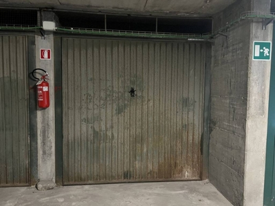 Garage in vendita a Saint-Vincent via Ponte Romano, 17