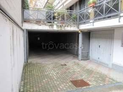 Garage in vendita a Santo Stefano Ticino via Cesare Battisti , 5