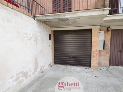 Garage in vendita a Todi via Sant'Arcangelo, 27