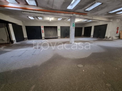 Garage in vendita a Torino via Giuseppe Biamonti, 15