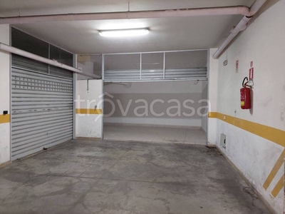 Garage in vendita a Trani via Caposele