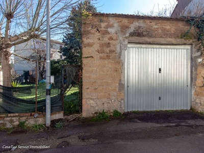 Garage in vendita ad Attigliano via Trieste