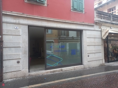 Negozio/Locale commerciale in Affitto in battisti 8 a Udine
