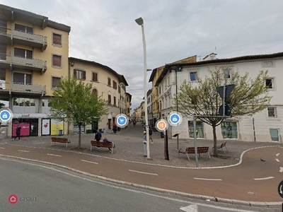 Negozio/Locale commerciale in Affitto in Piazza guido guerra a Empoli