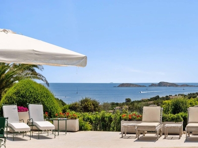 Prestigiosa villa di 360 mq in vendita Porto Cervo, Sardegna