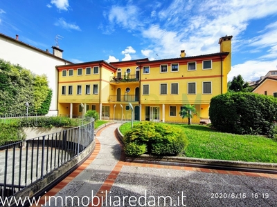 Quadrilocale in Vendita a Vicenza, 120'000€, 90 m², con Box