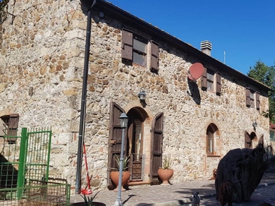 Rustico casale in vendita a Pomarance Pisa Lustignano