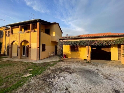 Semi-Detached House for Sale in Campiglia Marittima