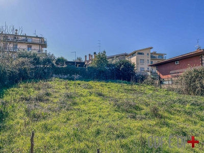 Terreno Residenziale in vendita a Roma via Caldopiano