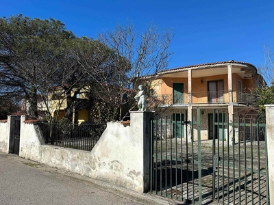 Villa bifamiliare in vendita a Castel Volturno Caserta Baia Verde - Pineta Grande