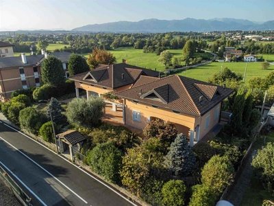 Villa in vendita a Besana In Brianza Monza Brianza