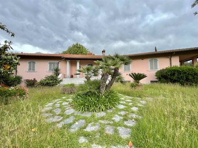 Villa in vendita a Luni La Spezia Dogana