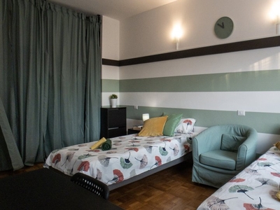Stanze in affitto in appartamento con 2 camere da letto a Centro, Milano