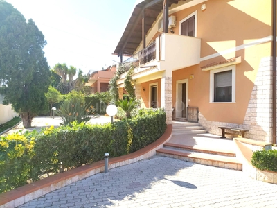 Villa Bifamiliare a Siracusa in Pizzuta, Pizzuta