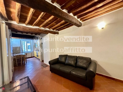 Appartamento in Affitto in Corso Garibaldi 50 a Lucca