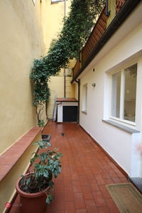 Appartamento in Affitto in Via Elisa a Lucca