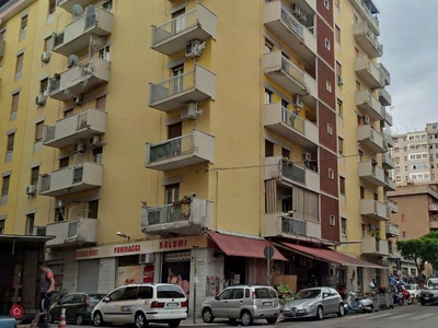Appartamento in Affitto in Via Eugenio l'Emiro 8 a Palermo