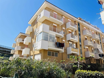 Appartamento in vendita a Campofelice Di Roccella Palermo