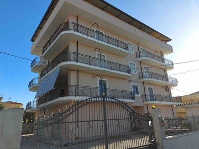 Appartamento in vendita a Crotone Farina