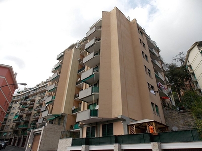 Appartamento in Vendita a Genova, zona Oregina, 108'000€, 90 m²