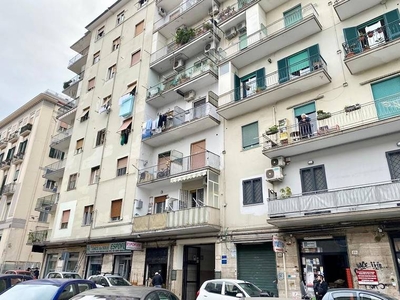 Appartamento in vendita a Napoli, Via Cumana - Napoli, NA