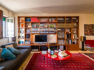 Appartamento in Vendita a Palermo, zona Strasburgo, 370'000€, 200 m²